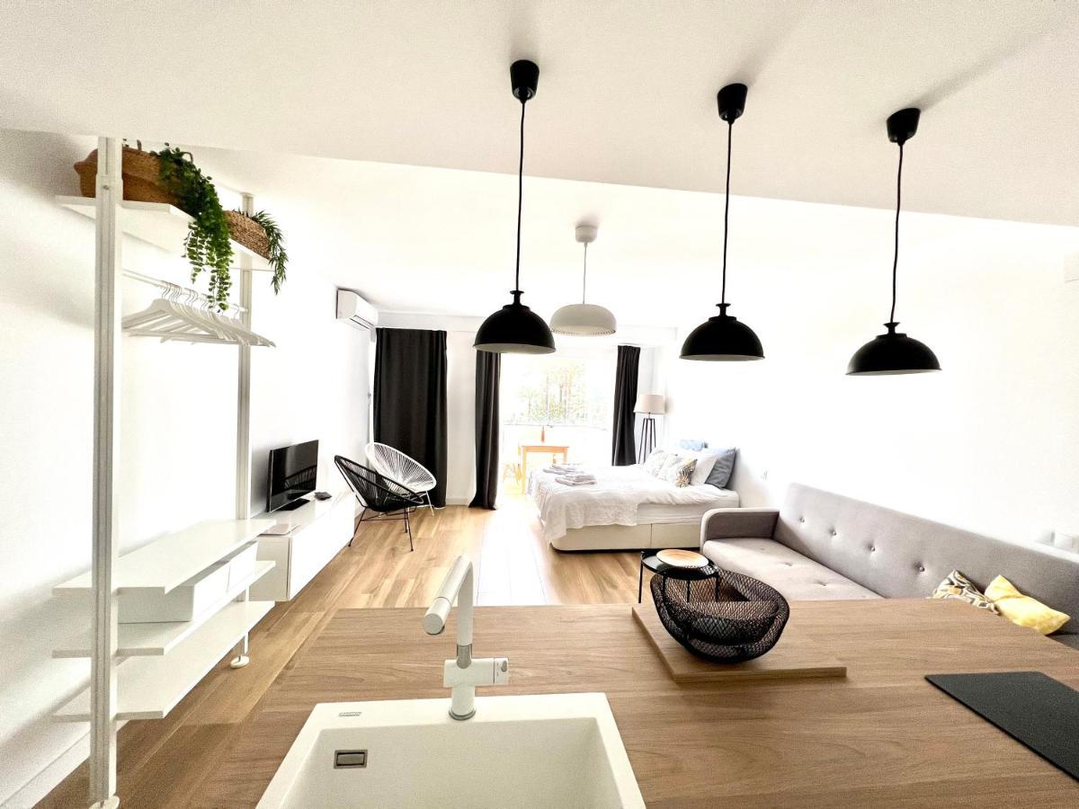 Holiday Studio By Meatina Torremolinos Exterior photo
