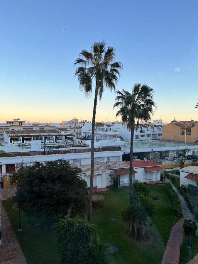 Holiday Studio By Meatina Torremolinos Exterior photo