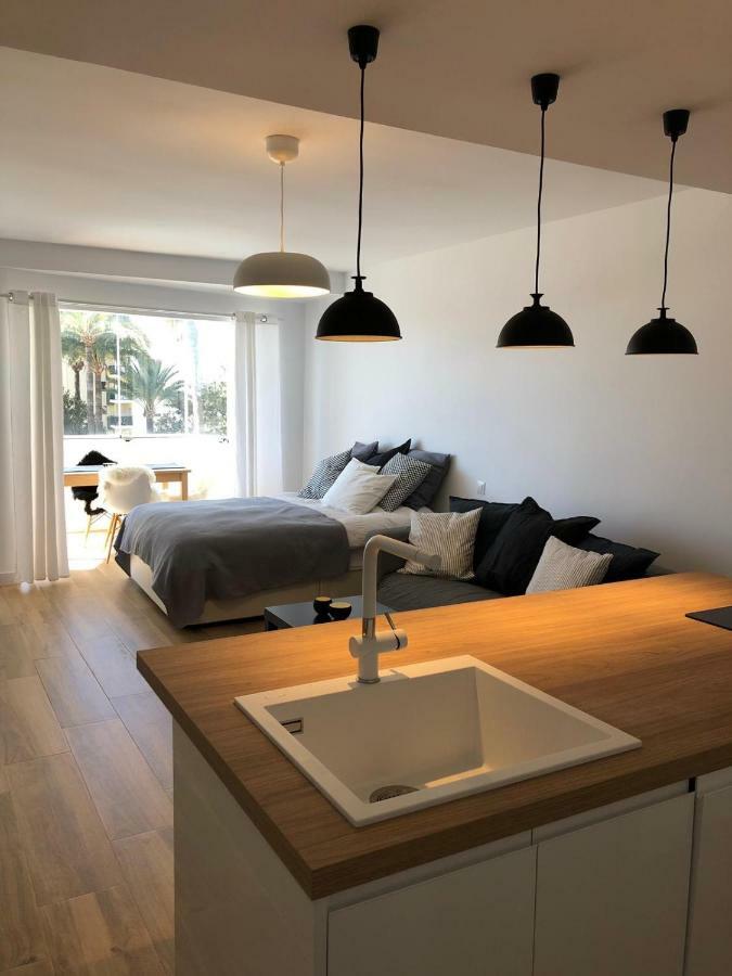 Holiday Studio By Meatina Torremolinos Exterior photo